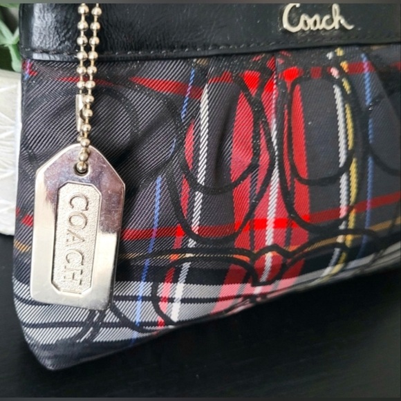 Y2K Coach Signature Poppy Tartan Plaid with Silver Coach Tag - Retails $169 - Picture 4 of 8